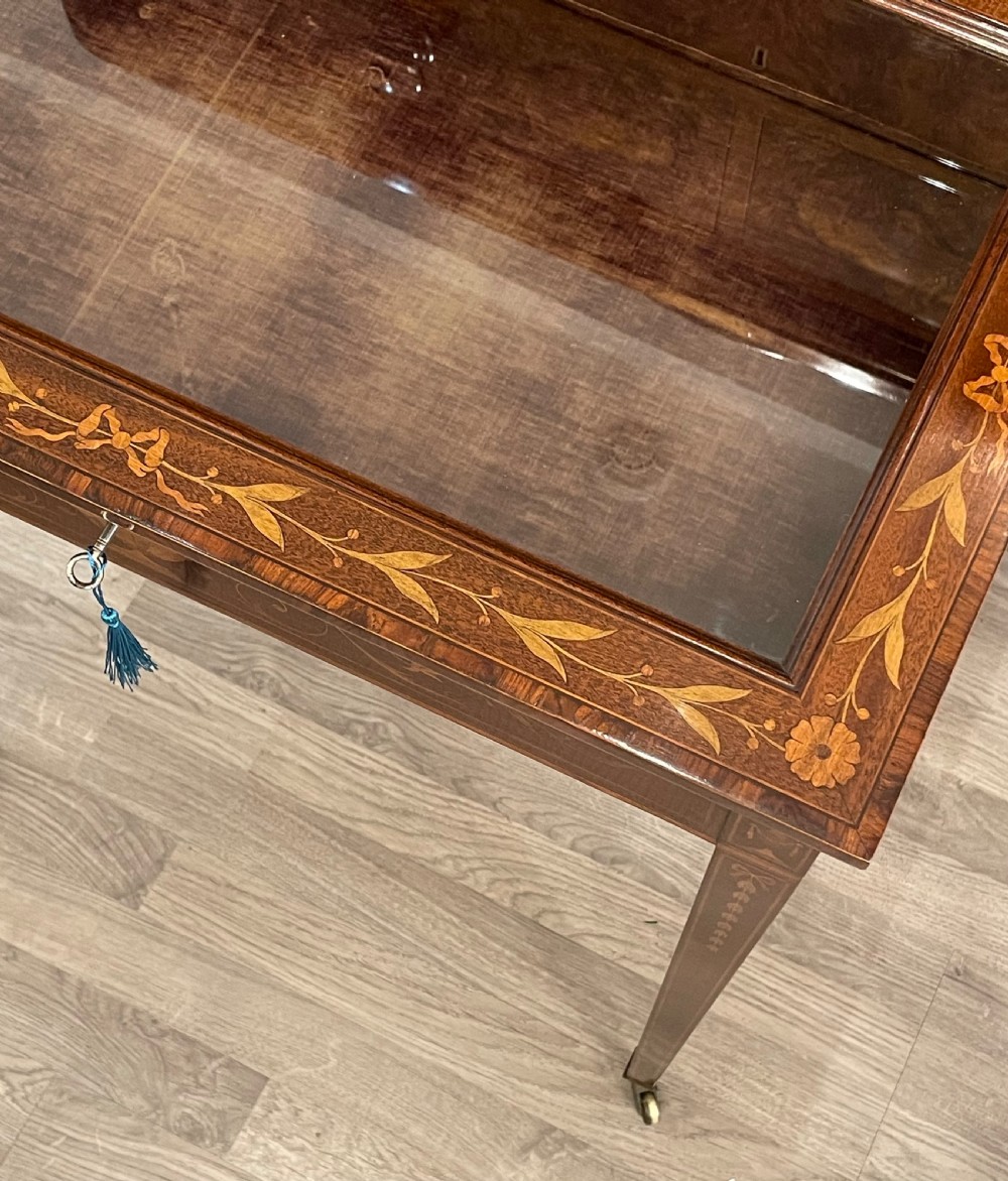 Beautiful Edwardian inlaid Fiddleback Mahogany Bijouterie Table View III