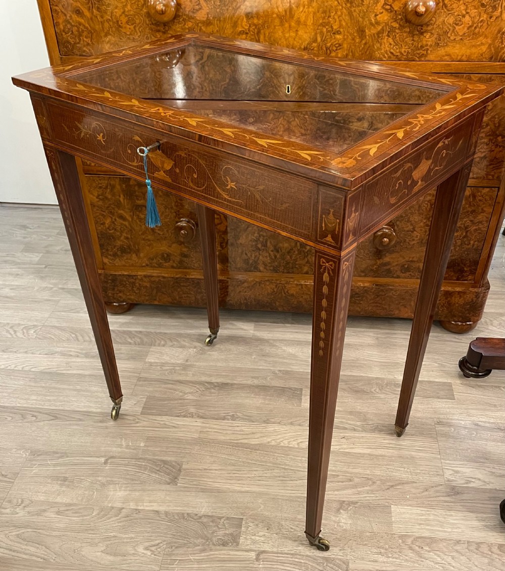 Beautiful Edwardian inlaid Fiddleback Mahogany Bijouterie Table View IV