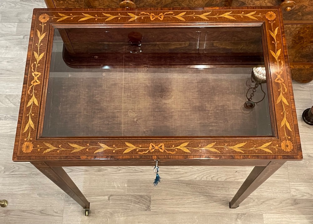 Beautiful Edwardian inlaid Fiddleback Mahogany Bijouterie Table View VII