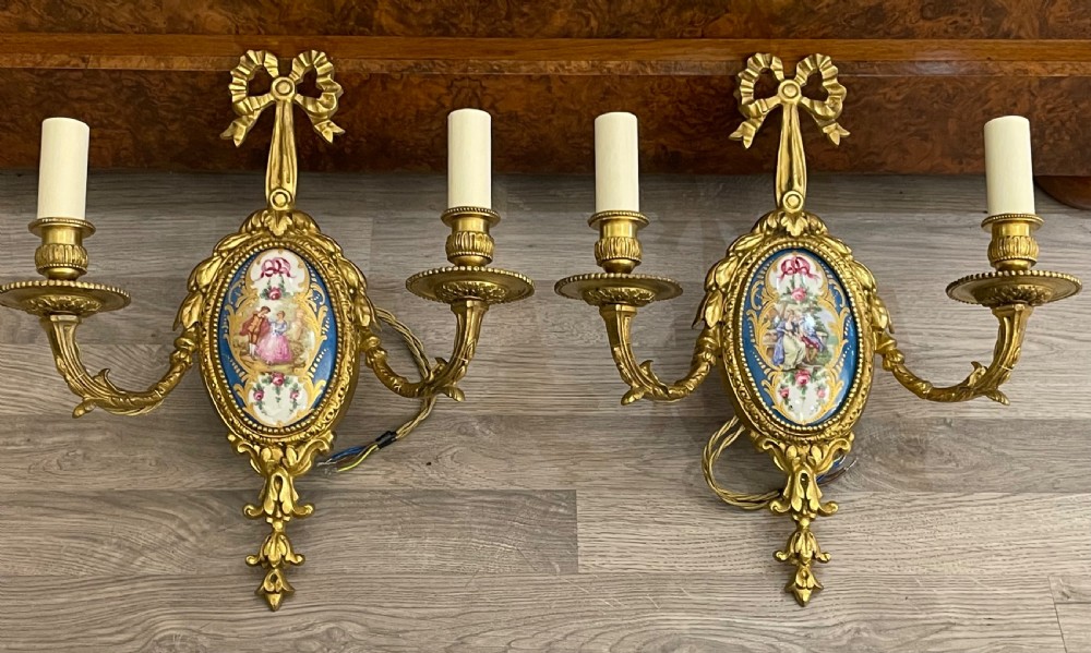 Beautiful Pair of French Ormolu and Porcelain Wall Lights Sconces