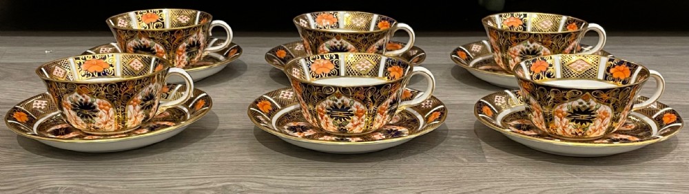 Royal Crown Derby Imari Pattern Tea Cups and Saucers for Six Persons, c1917 View III