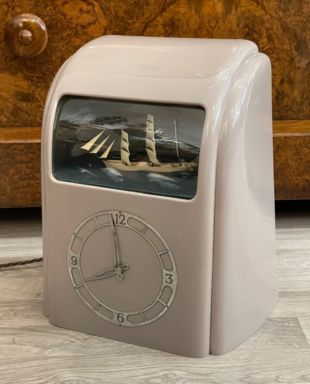 Fantastic Art Deco Clock by Vitascope View VII