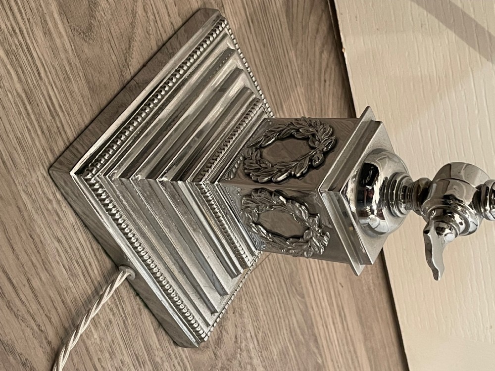 A Good Early 20th Century Swan Neck Table Lamp View VI