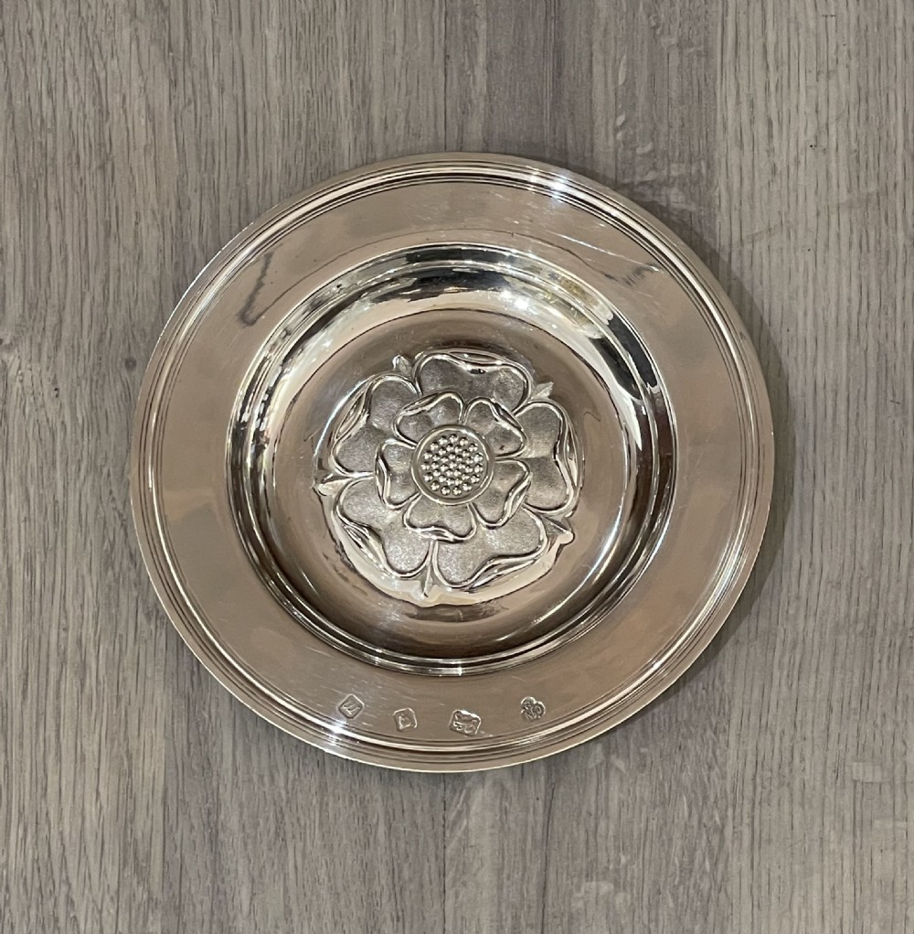 Elizabeth II Tudor Rose Dish Coaster View III