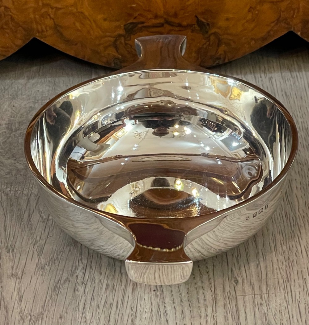George V Solid Silver Quaich, 1916 View V