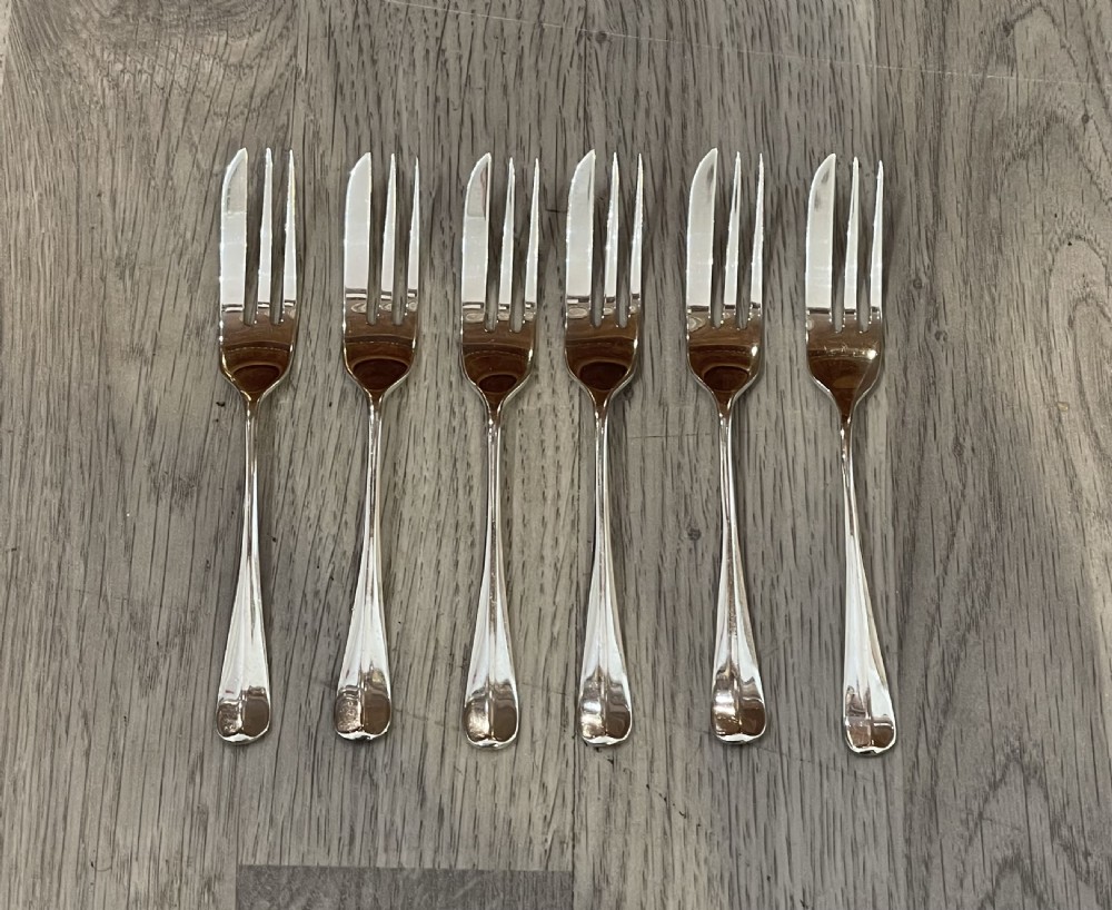 Set of Six Elizabeth II Solid Silver Pastry Cake Forks View II