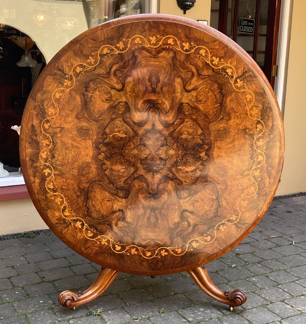 Outstanding Victorian Burr Walnut Centre Dining Table