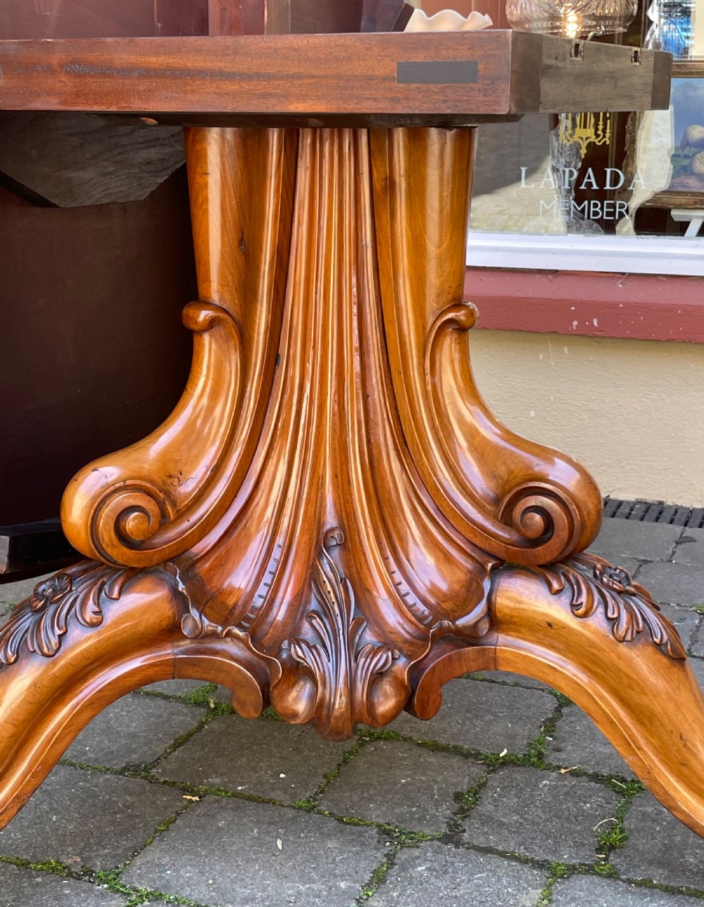 Outstanding Victorian Burr Walnut Centre Dining Table View X