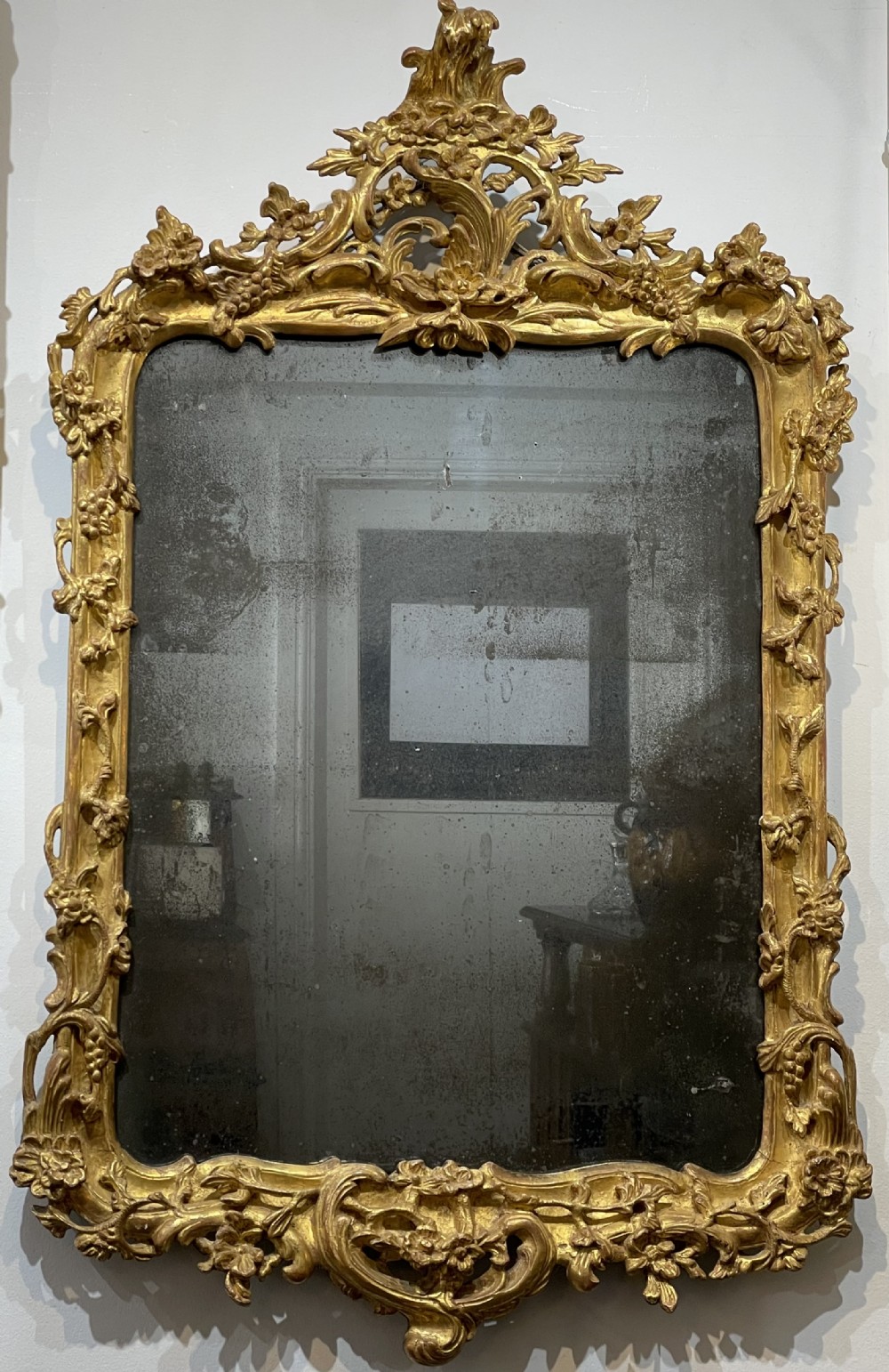 Superb Quality George III Giltwood Mirror