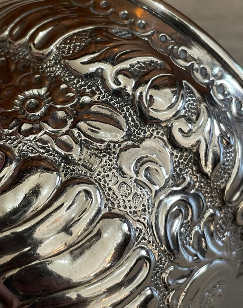 Pretty Victorian Silver Bowl Inset with Charles II Silver Crown 1670 View VII
