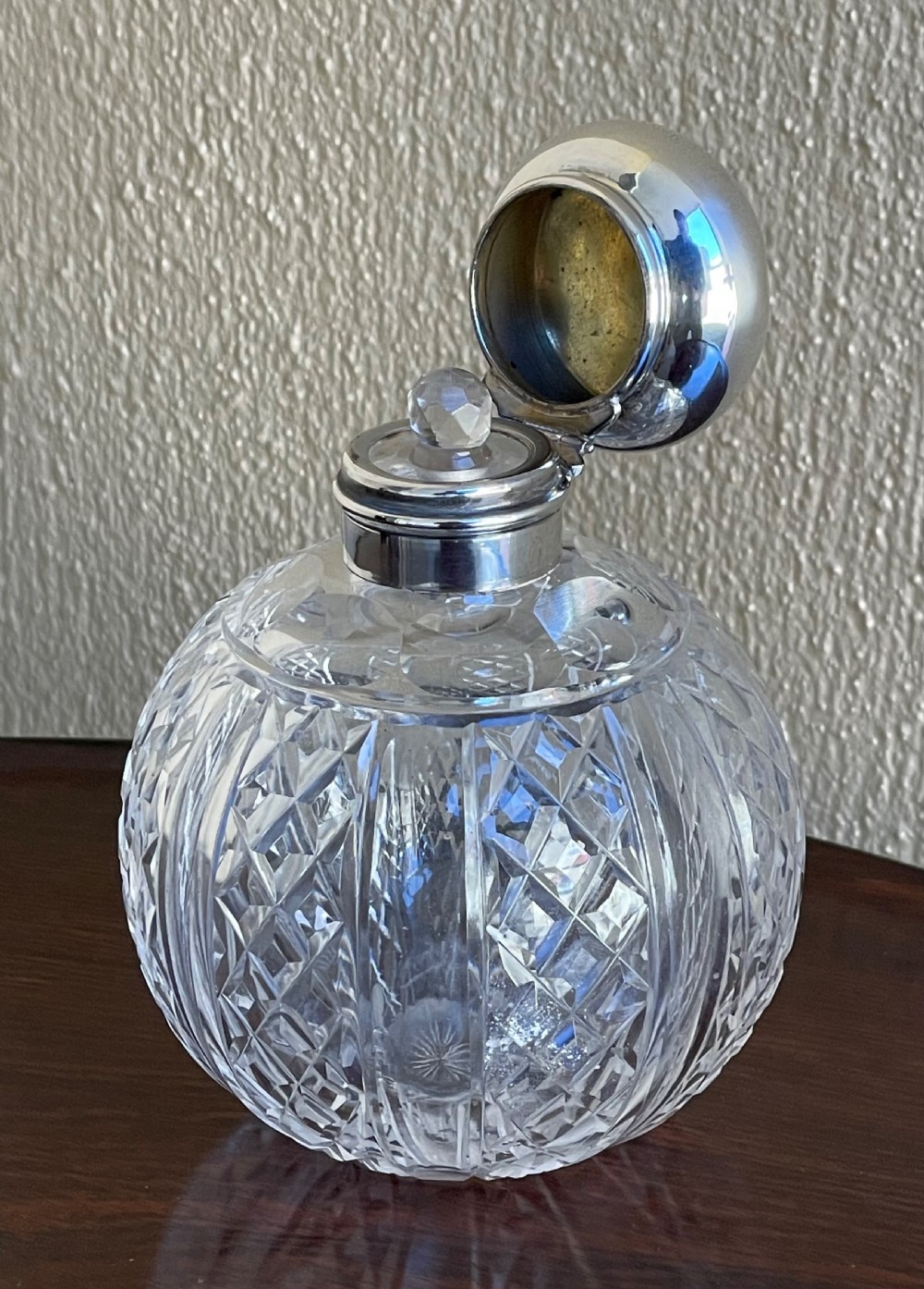 George V Silver and Glass Scent Bottle by Levi & Salaman  View IV