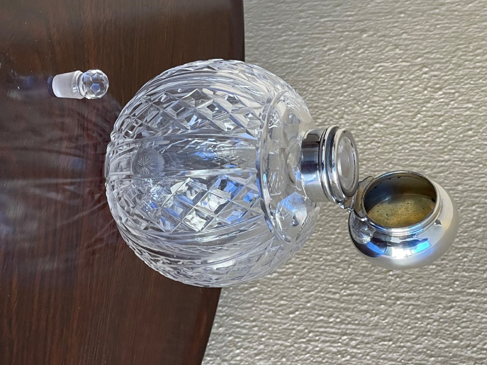 George V Silver and Glass Scent Bottle by Levi & Salaman  View V