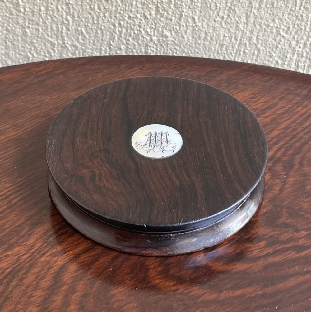 George IV circular rosewood snuff box