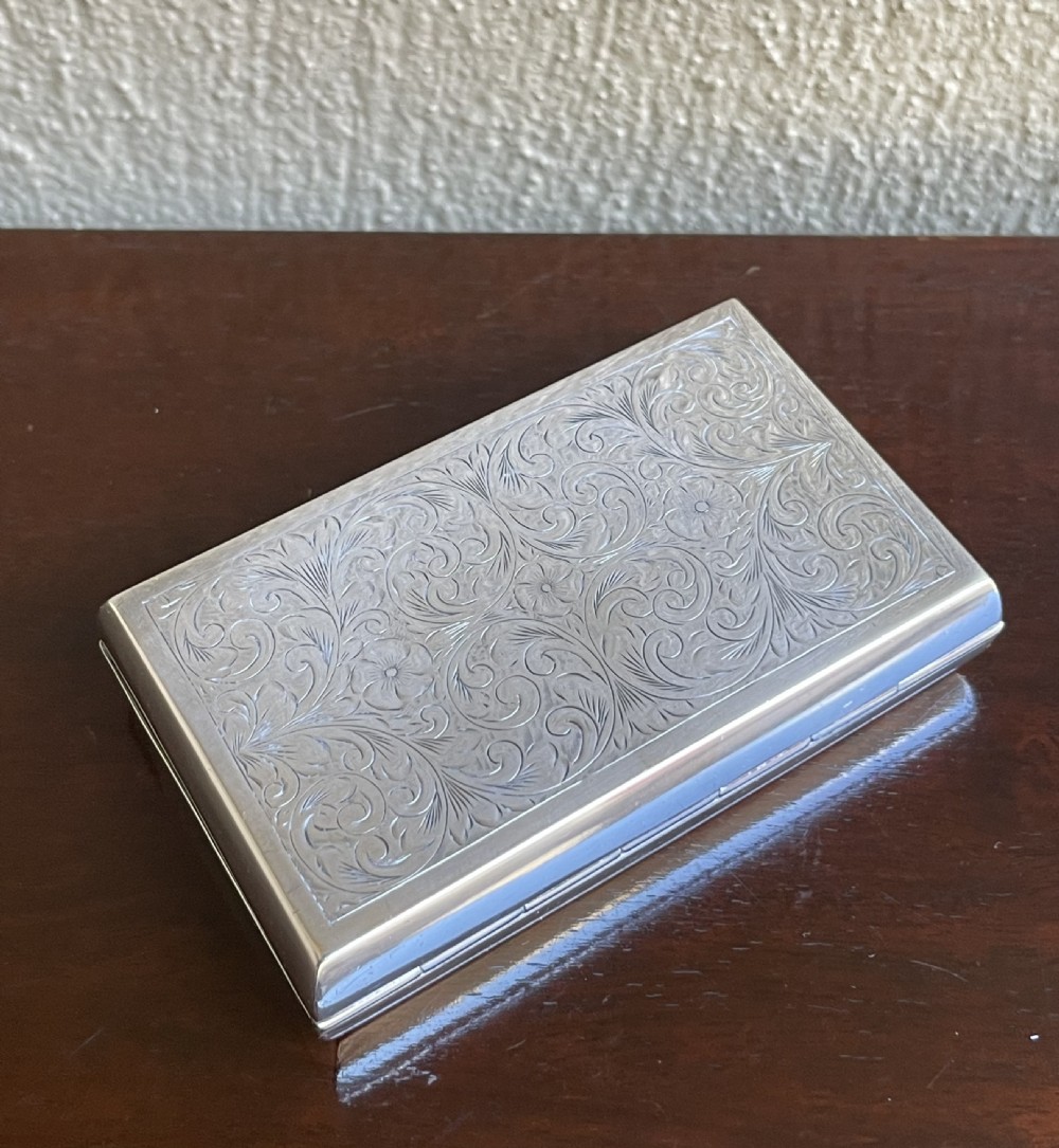 Elizabeth II solid silver snuff box View II