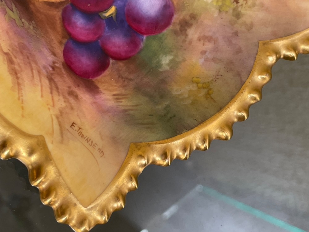 Pretty Royal Worcester Pin Dish Tray View IV