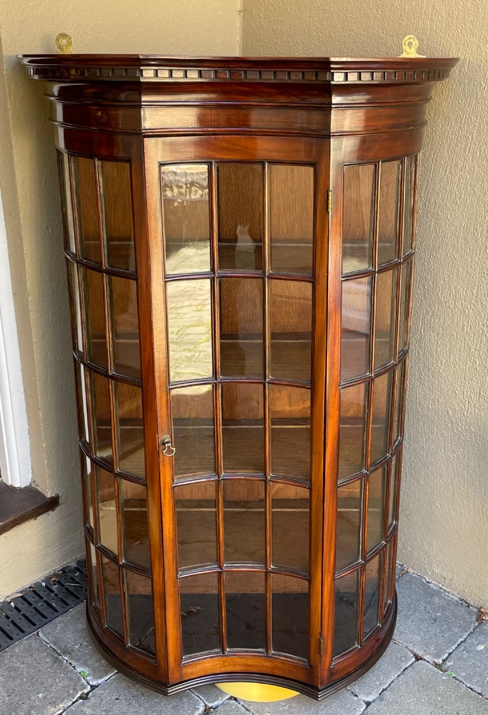 Quality Edwardian Mahogany Wall Cabinet