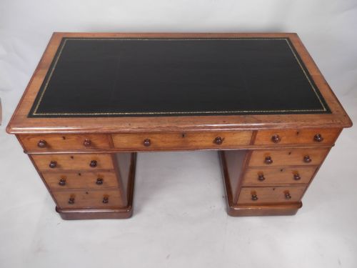 A 19THC OAK PEDESTAL DESK - ADDITIONAL PHOTO 6