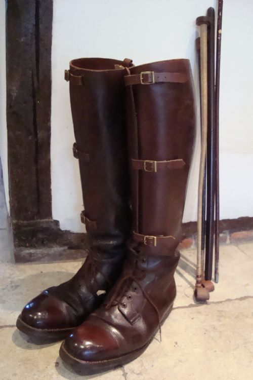 A FABULOUS PAIR OF VINTAGE BUCKLE RIDING BOOTS - ADDITIONAL PHOTO 1