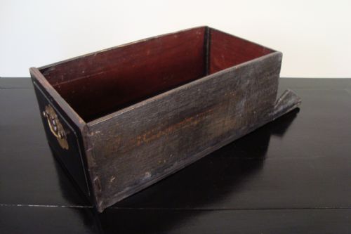 AN ELEGANT 19THC CHINESE SIDE TABLEDESK - ADDITIONAL PHOTO 5