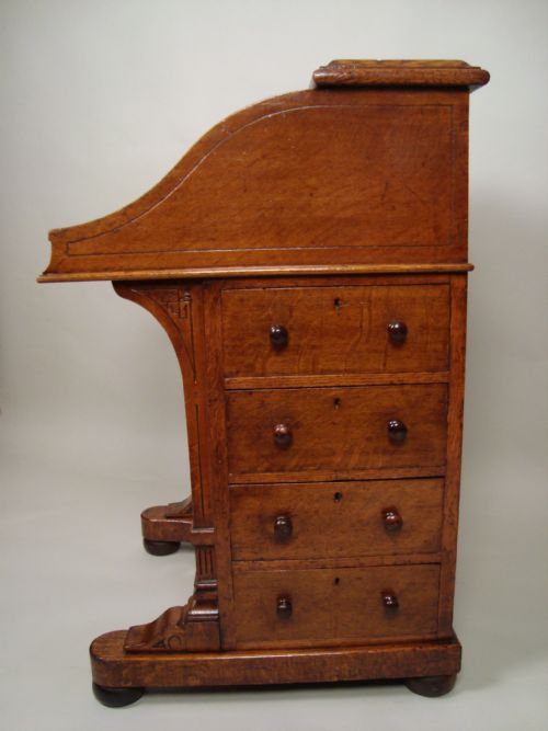 A VERY IMPRESSIVE GOLDEN OAK 'JACK IN THE BOX' DAVENPORT - ADDITIONAL PHOTO 7