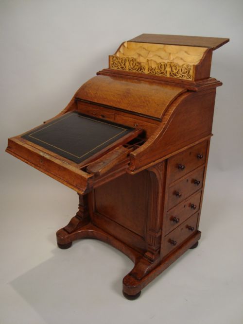 A VERY IMPRESSIVE GOLDEN OAK 'JACK IN THE BOX' DAVENPORT - ADDITIONAL PHOTO 9