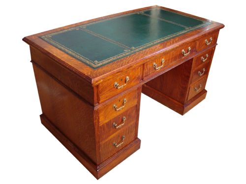 A DELIGHTFUL EDWARDIAN 'FIGURED OAK' PEDESTAL DESK - ADDITIONAL PHOTO 4