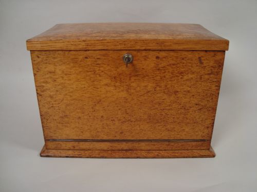 AN EXCEPTIONAL VICTORIAN CAMPAIGN STATIONARY BOX - ADDITIONAL PHOTO 2
