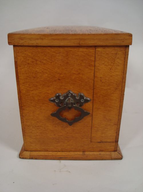 AN EXCEPTIONAL VICTORIAN CAMPAIGN STATIONARY BOX - ADDITIONAL PHOTO 4