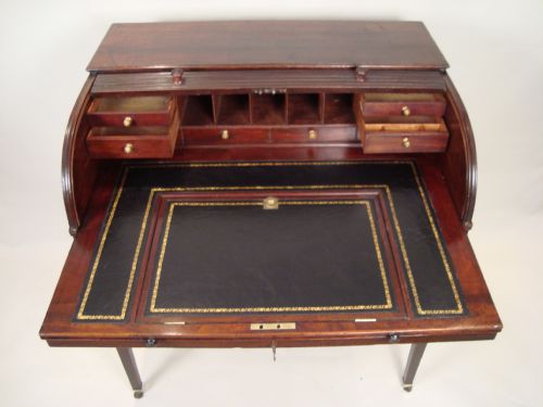 A FINE GEORGE III ROLL TOP WRITING DESK - ADDITIONAL PHOTO 6