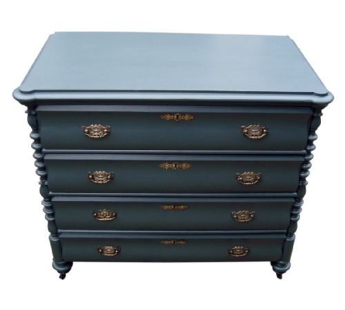 A VERY STYLISH VICTORIAN PAINTED CHEST OF DRAWERS WITH WALNUT LINING - ADDITIONAL PHOTO 4