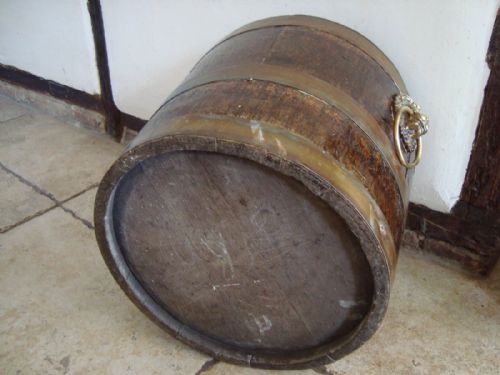 18THC OAK AND BRASS BOUND TURF BUCKET - ADDITIONAL PHOTO 4
