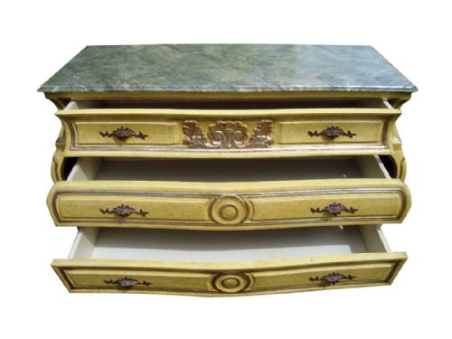 A VERY DECORATIVE FRENCH PAINTED BOMBE CHEST OF DRAWERS - ADDITIONAL PHOTO 3