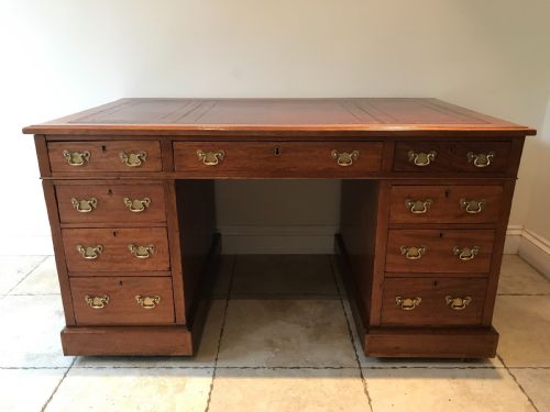 AN IMPRESSIVE LARGE EDWARDIAN PEDESTAL WRITING DESK - ADDITIONAL PHOTO 4