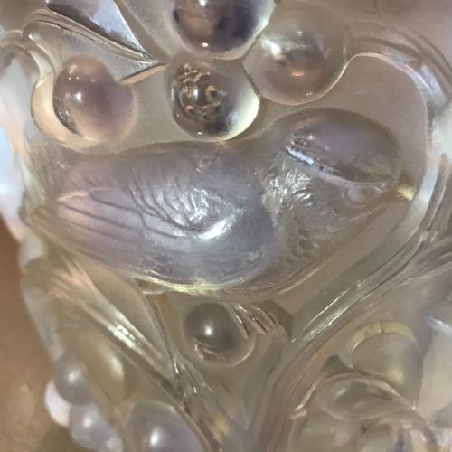 AN EXQUISITE REN LALIQUE VASE C1930 - ADDITIONAL PHOTO 3