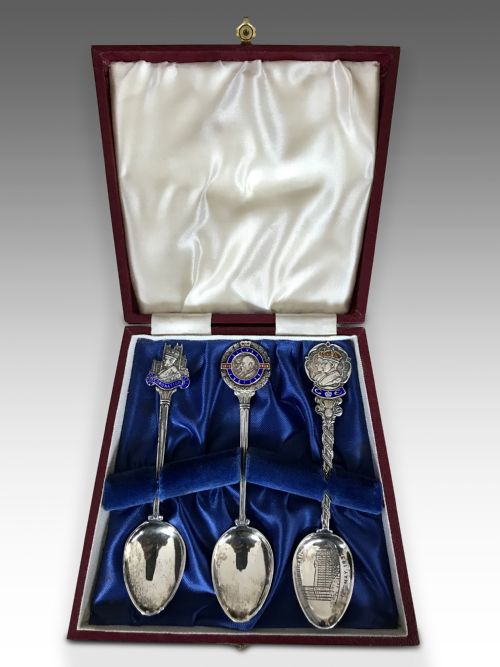 a rare set of silver spoons c1937 - CATEGORY: ANTIQUE SIKVER - DATED 19TH CENTURY