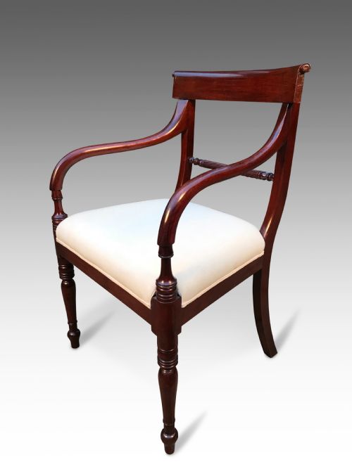 an elegent georgian desk chair - CATEGORY: ANTIQUE CHAIRS - DATED GEORGIAN