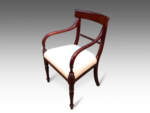AN ELEGENT GEORGIAN DESK CHAIR - ADDITIONAL PHOTO 5