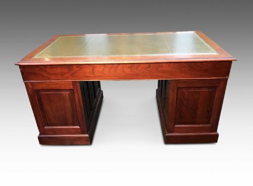 AN EXCEPTIONAL LARGE EDWARDIAN WRITING DESK - ADDITIONAL PHOTO 2