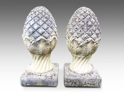 A PAIR OF LARGE PINAPPLE FINIALS - ADDITIONAL PHOTO 2