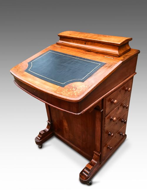 a fine victorian walnut davenport - CATEGORY: ANTIQUE DESKS - DATED VICTORIAN