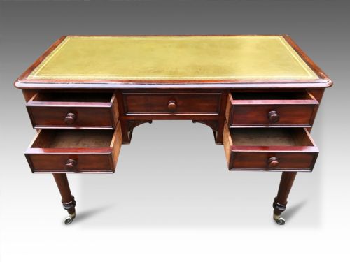 A DELIGHTFUL VICTORIAN WRITING TABLE - ADDITIONAL PHOTO 3