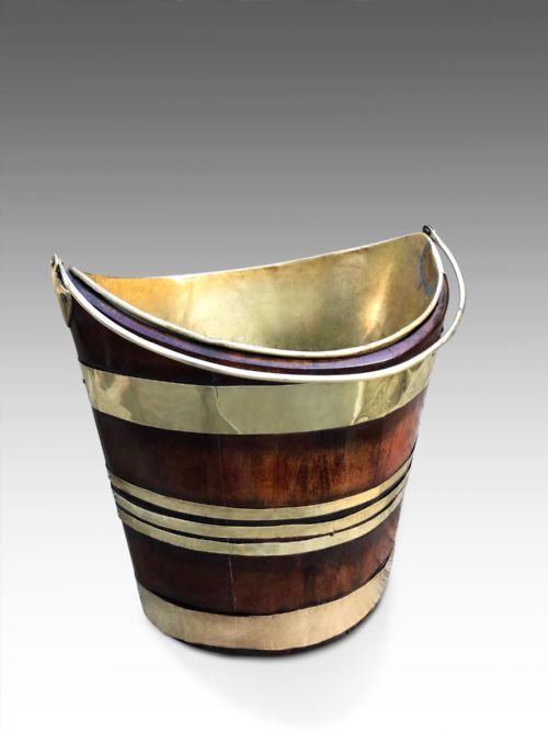 A GEORGIAN BRASS BUCKET CIRCA 1790 - ADDITIONAL PHOTO 1