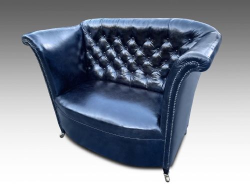 AN EARLY 19TH CENTURY STUDDED BLACK LEATHER SOFA - ADDITIONAL PHOTO 2
