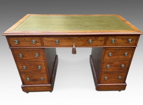 A STUNNING VICTORIAN PEDESTAL DESK - ADDITIONAL PHOTO 10