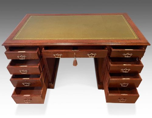 A SUPERB QUALITY LARGE EDWARDIAN DESK - ADDITIONAL PHOTO 1