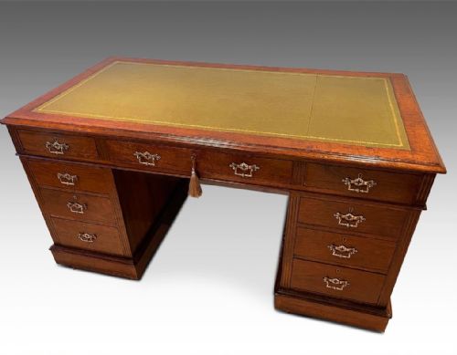 A SUPERB QUALITY LARGE EDWARDIAN DESK - ADDITIONAL PHOTO 2