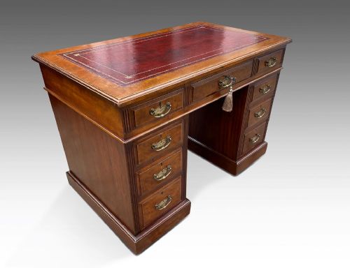 A SUPERIOR QUALITY MAPLECO WRITING DESK - ADDITIONAL PHOTO 2