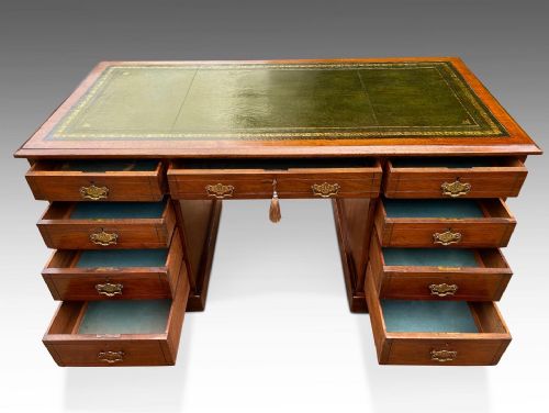 A LARGE EDWARDIAN DIRECTORS DESK - ADDITIONAL PHOTO 2