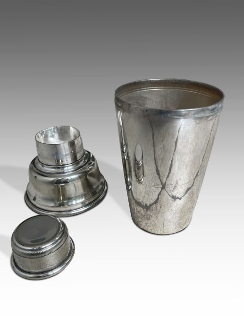 A SET OF EDWARDIAN SILVER PLATE COCKTAIL SHAKERS - ADDITIONAL PHOTO 2