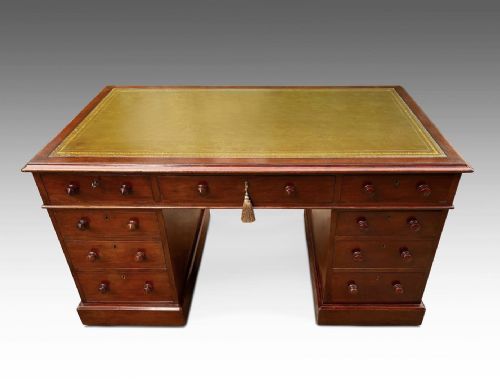 a superb victorian writing desk - CATEGORY: ANTIQUE DESKS - DATED VICTORIAN